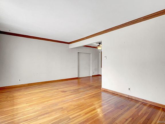 5th image of 19 Essex Road