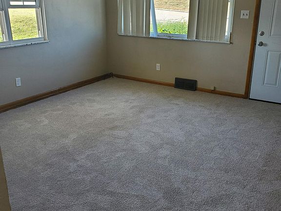 3rd image of 109 Sabina Dr