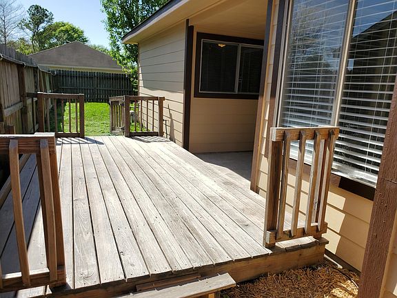 4th image of 10706 Highland Woods Dr