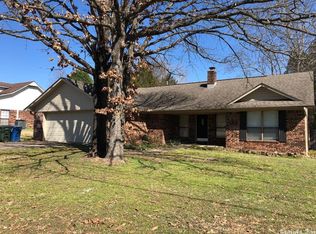 112 Country Club Rd, Conway, AR 72034