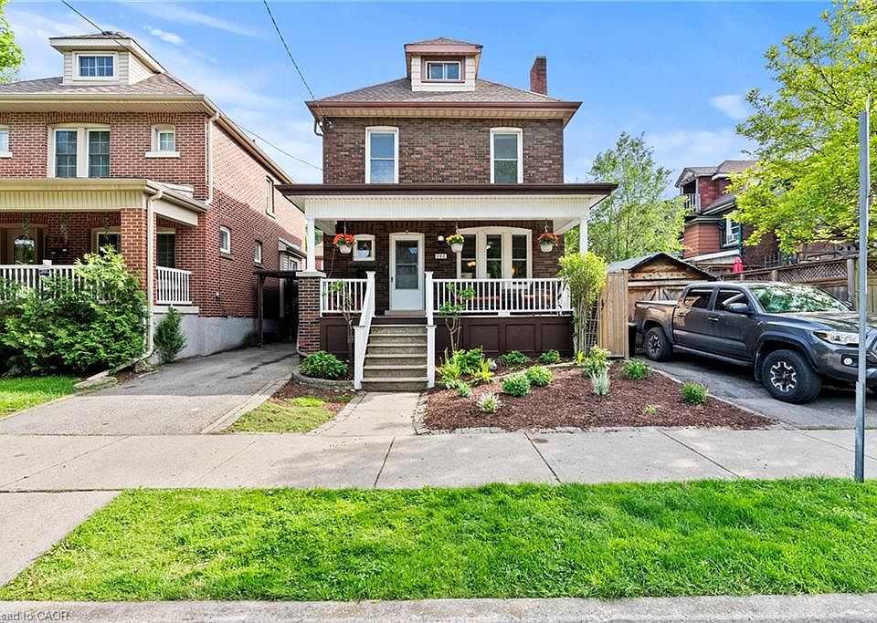 1st image of 260 Stinson Cres