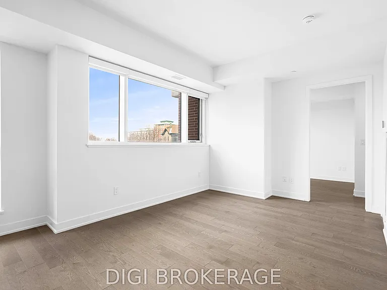560 Rideau St #413 — Photo 10