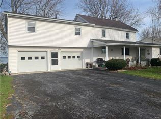 365 Barrett Ln, Bridgeport, NY 13030
