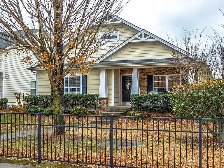 1329 Liberty Pike — Photo 21