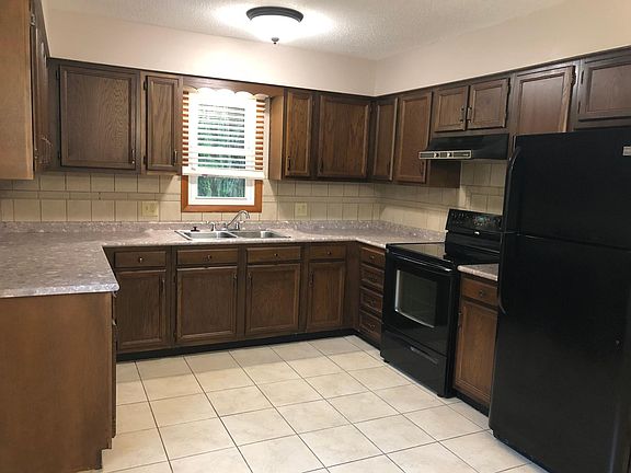 2nd image of 2508 Dogwood Dr APT 1