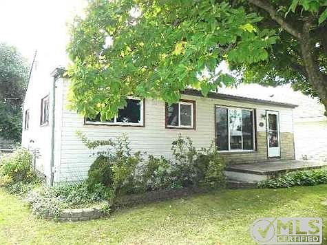 261-852608_Front Left.JPG