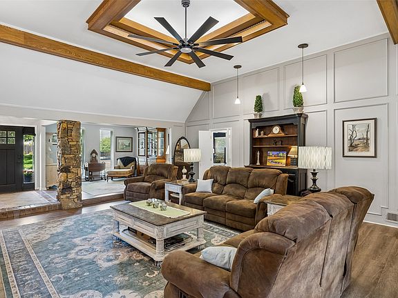 3rd image of 9212 Clover Valley Dr