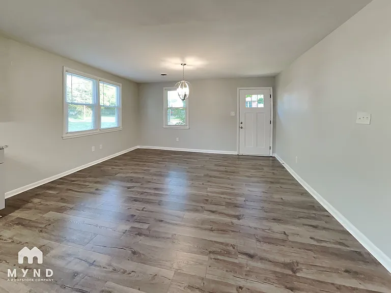 741 Bunche Dr — Photo 7