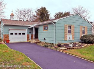 27 Edinburgh Dr, Toms River, NJ