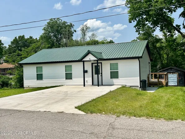 702 E Main St, California, MO 65018