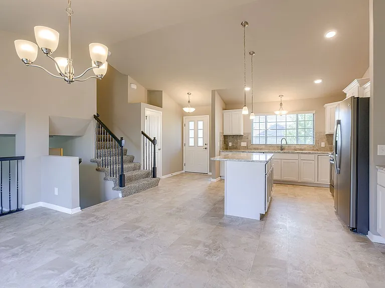 18812 Birch Ave — Photo 25