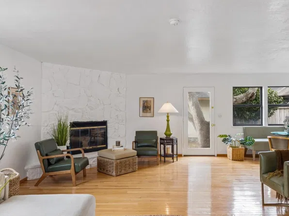 917 Fountain Ave, Pacific Grove, CA 93950