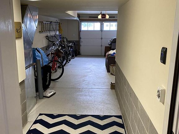 5th image of 2232 Wesley Ave APT 1