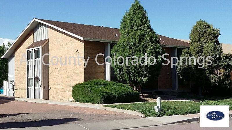 2nd image of 1010 Holli Springs Ln APT B