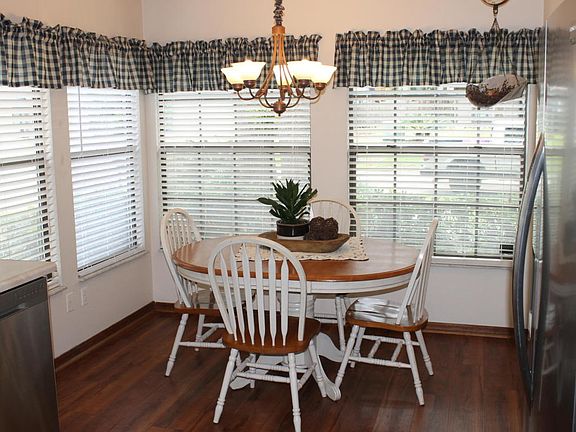 5th image of 1455 Classic Oak Ct