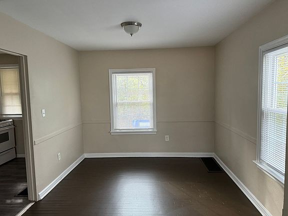 5th image of 369 N Roosevelt Ave #5-D