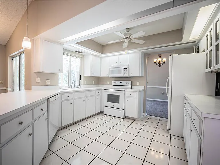 2326 Deerbrook Dr — Photo 24