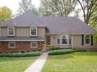 2201 W 104th Ter, Leawood, KS 66206