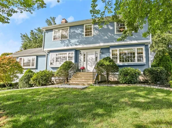 247 Sterling Road, Trumbull, CT 06611