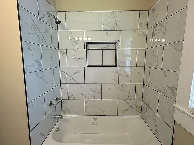 1816 Saint Charles Ave SW — Photo 5
