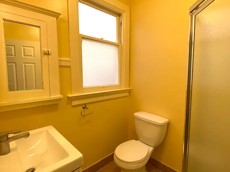 524 Georgia St #204 — Photo 27