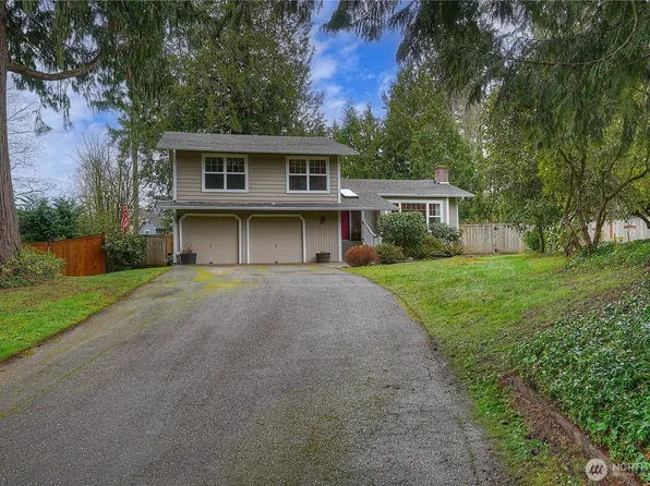 19025 Glen Haven Court NE, Poulsbo, WA 98370