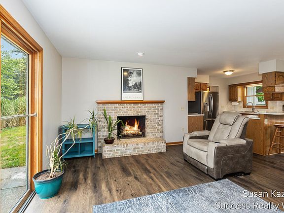 4th image of 4425 Lucas Dr SW