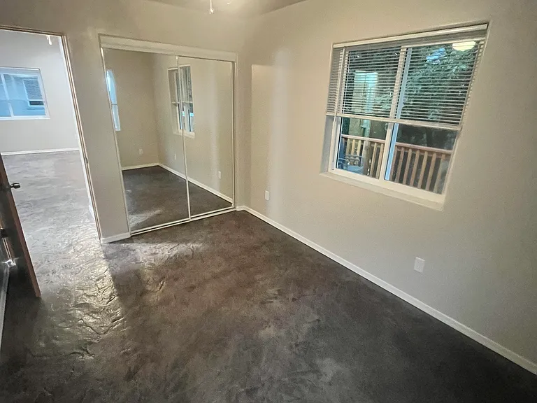 E Arrowhead Ave — Photo 10