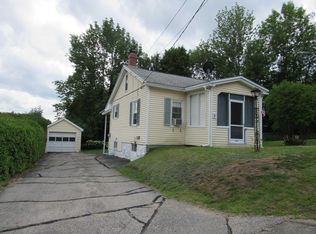 9 1st St, Gorham, NH 03581