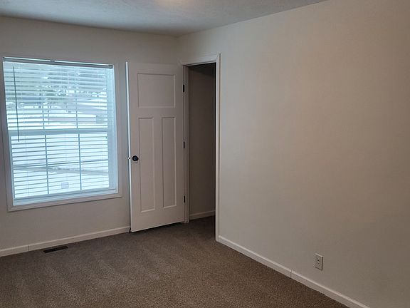5th image of 135 Fawn Dr