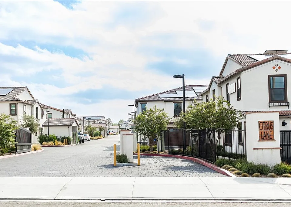 16179 Lumia Way