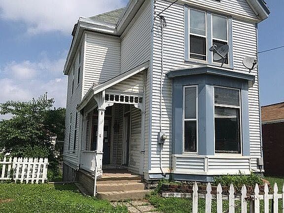 2nd image of 123 6th Ave #2