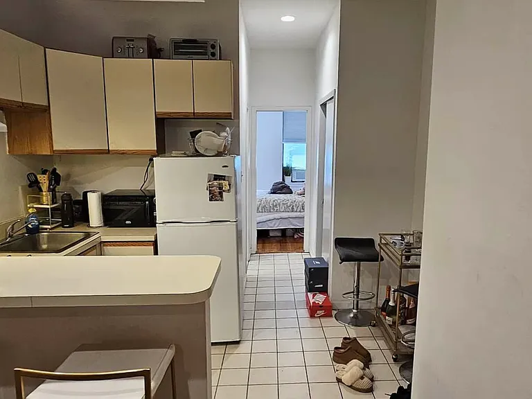 417 3rd Ave #2B — Photo 2