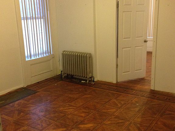 4th image of 282 Pacific Ave