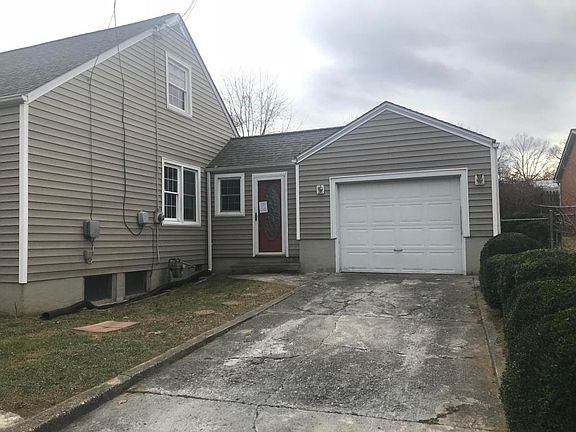 4th image of 3022 S Greenway Dr