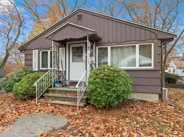 15 Quebec Ct, Lynn, MA 01905