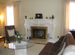 2608 Fenwick Rd, University Heights, OH 44118