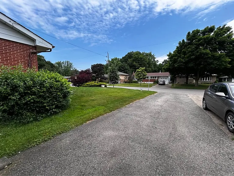 51 Collingdon Dr — Photo 7