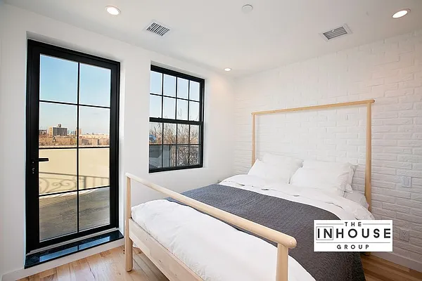 Sold by The InHouse Group | media 9