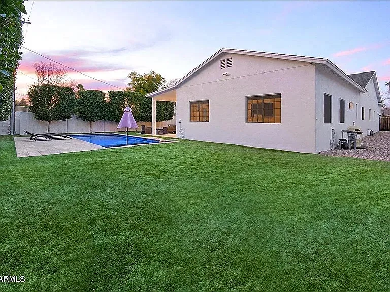 4311 E Earll Dr — Photo 27