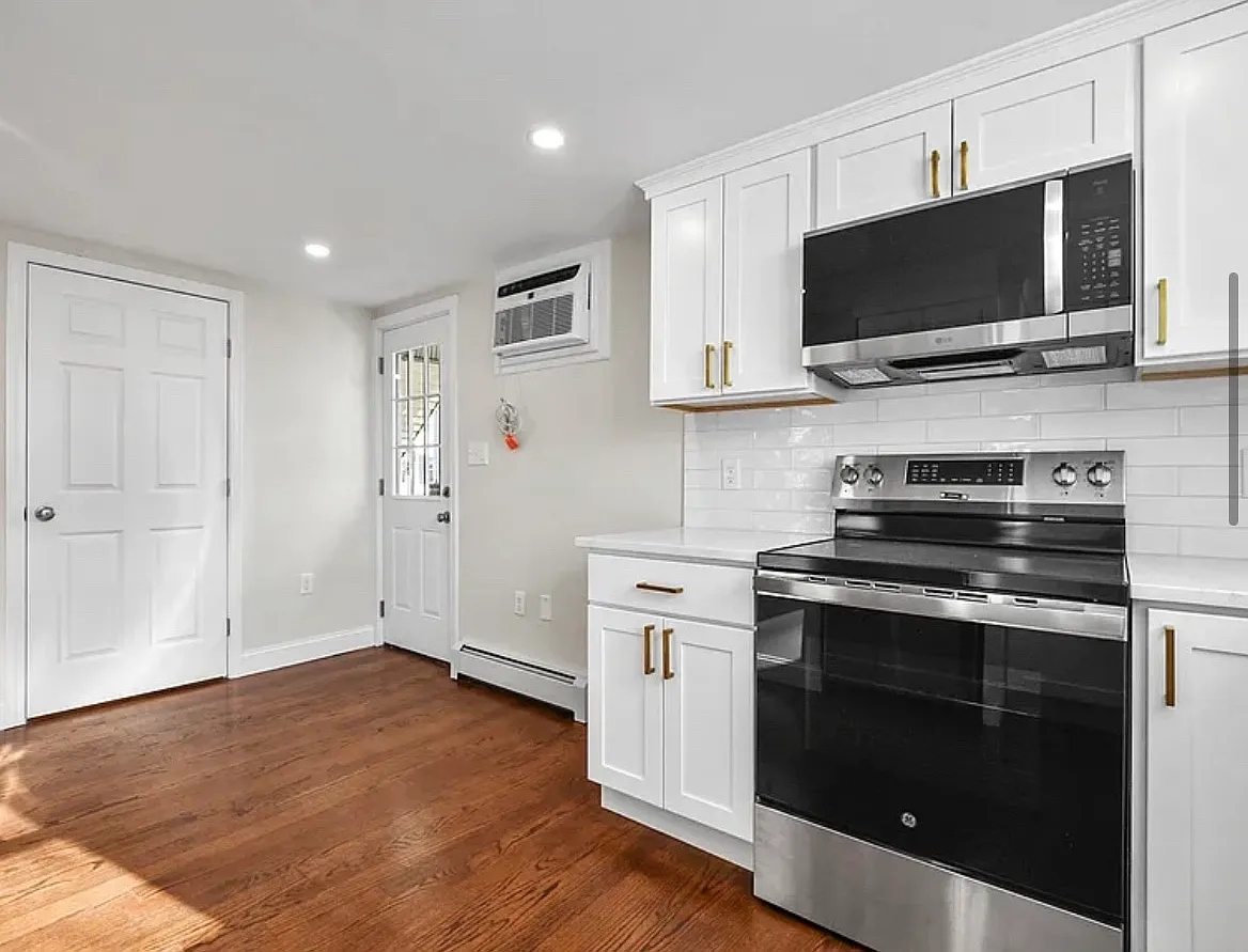1 bed, 672 sqft, $2,000 — Photo 4