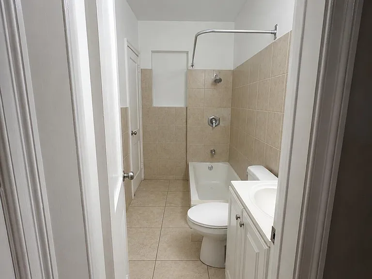 317 NE 13th Ave #2 — Photo 7