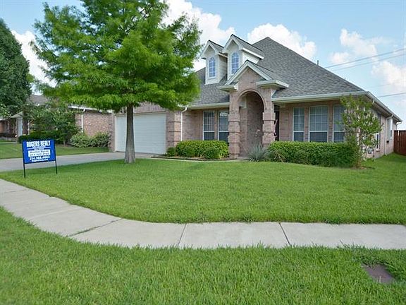 2nd image of 2608 Gray Rock Dr