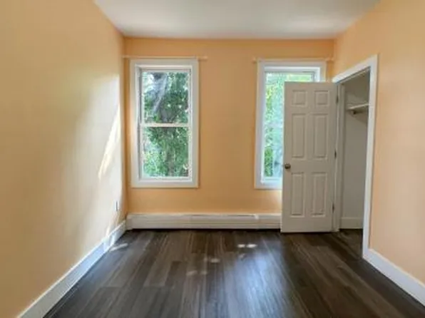 57 Orient Avenue image 7 of 10