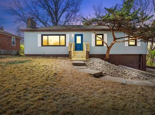 202 Wedge Dr, Saint Louis, MO 63135