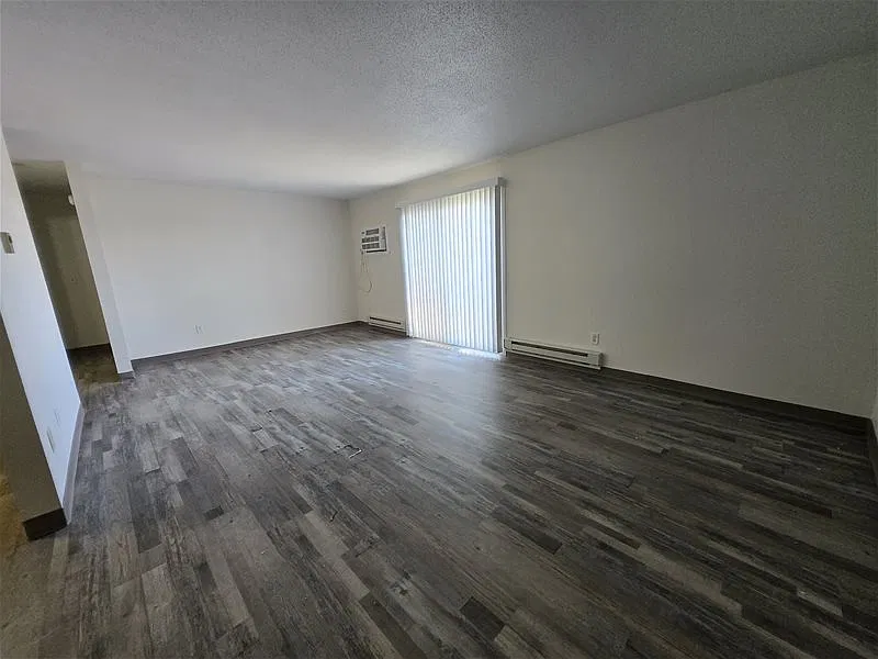 226 8th Ave SE — Photo 3