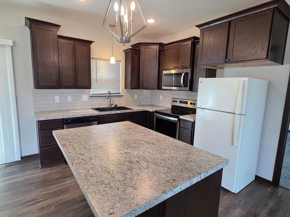 1553 N Aster Cir, Andover, KS 67002