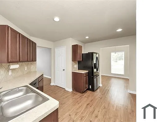 9914 Swallow Dr — Photo 5