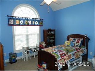 4th image of 2121 Cherrytree Ln