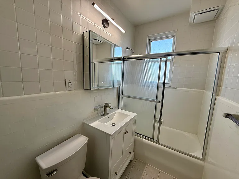 86 Edgewood Ave #2E — Photo 7